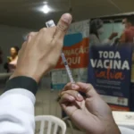 Anvisa atualiza composição de vacinas contra gripe para 2025