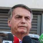 Indiciado, Bolsonaro diz que Moraes “faz tudo o que não diz a lei”