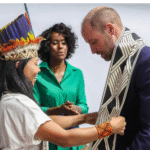 Príncipe William firma parceria com lideranças indígenas e Vanda Witoto reforça valor dos guardiões da floresta