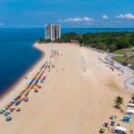 Praia da Ponta Negra será interditada para banho durante programação do ‘Réveillon Manaus 2026’