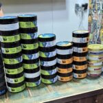 Pomadas para cabelo com vendas não autorizadas pela Anvisa são apreendidas em Manaus