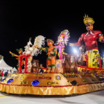 Carnaval na Floresta 2026: Desfiles do Acesso B levam fé, Amazônia e empoderamento feminino à Avenida