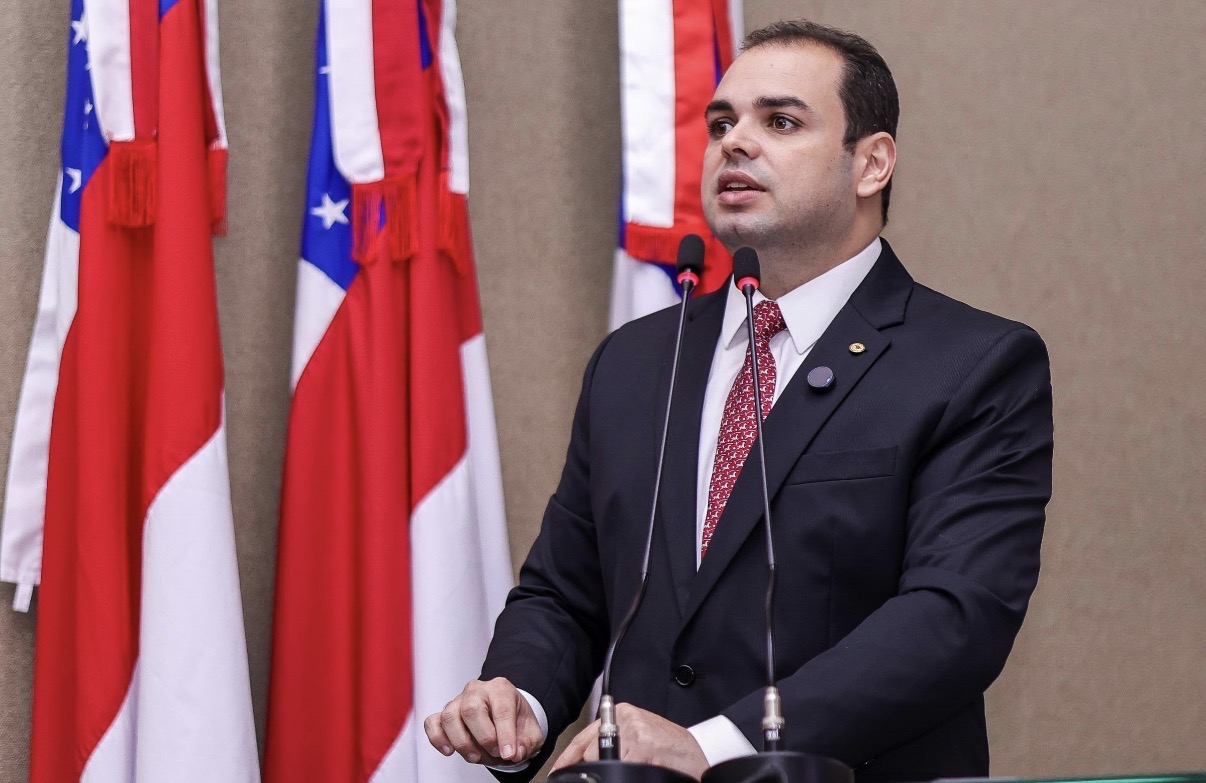 Município do interior do Amazonas enfrenta instabilidade no fornecimento de energia e deputado cobra providências