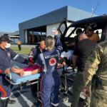 Criança picada por cobra Jararaca é resgatada de helicóptero em comunidade rural de Manaus