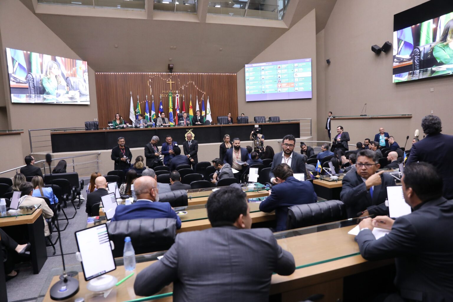 Aleam aprova Projeto de Lei que regulamenta eleição indireta para governador e vice do Amazonas