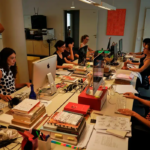 Emprego feminino aumenta 11%, mas desigualdade salarial persiste