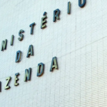 Fazenda eleva para 4,5% estimativa de inflação com guerra e petróleo