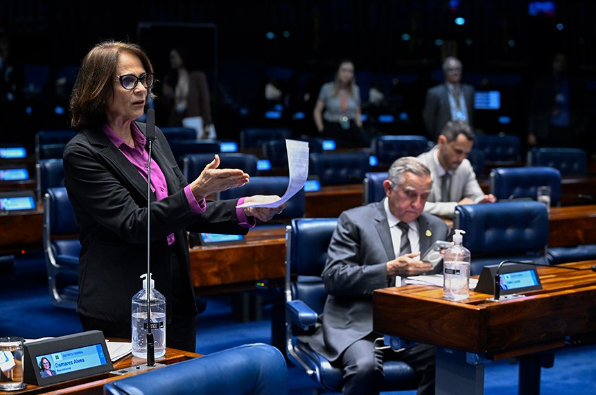 Senado aprova norma que dificulta aborto legal em crianças e adolescentes vítimas de estupro