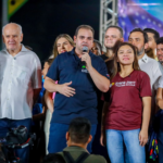 Roberto Cidade reúne 15 mil pessoas na zona Norte e amplia mobilização da pré-campanha em Manaus
