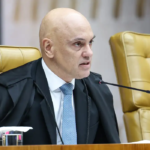 Por ordem de Moraes, PF faz busca por armas na casa de Bolsonaro