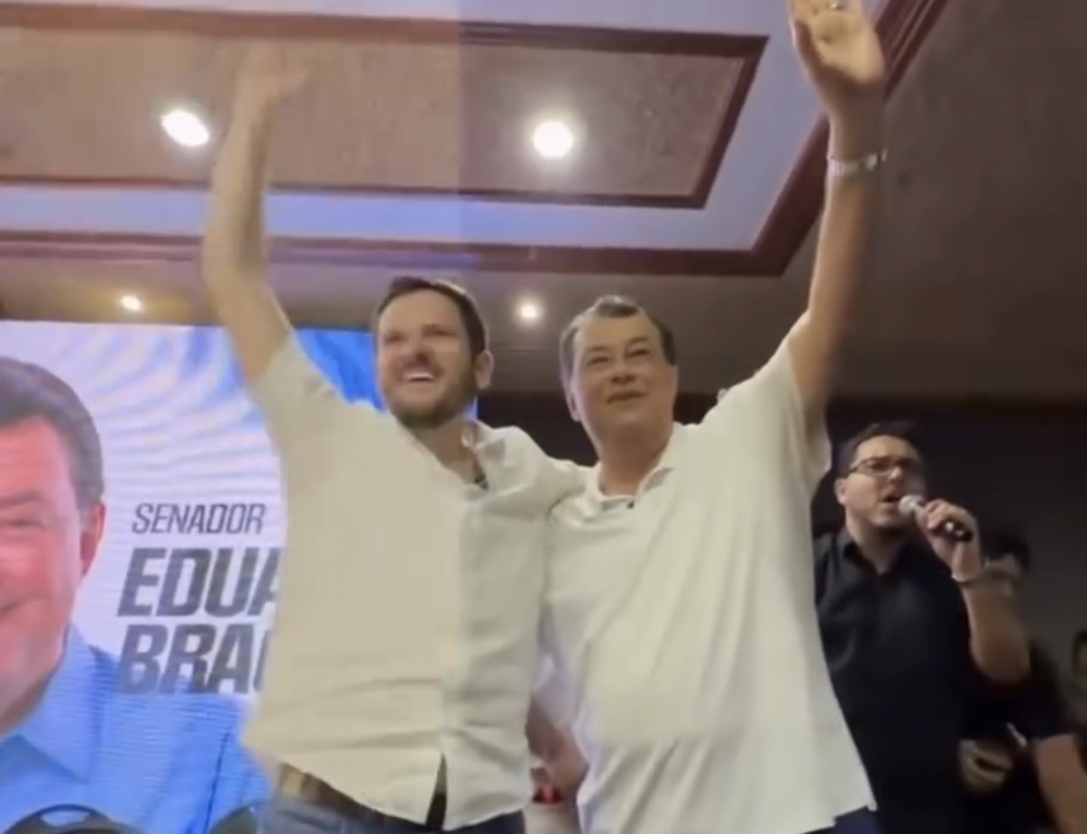 Aliado de David Almeida, prefeito de Manaus surpreende e declara apoio a Eduardo Braga ao Senado