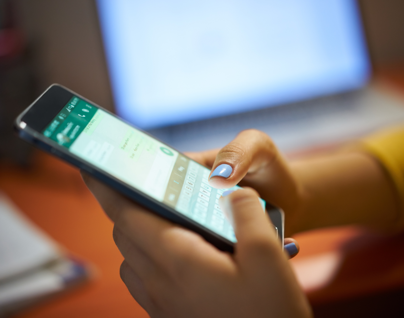 Justiça Eleitoral manda WhatsApp preservar dados de conta suspeita de disseminar deepfake contra Roberto Cidade