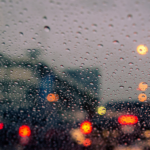 Chuva reduz fumaça e melhora qualidade do ar em Manaus após uma semana de níveis críticos
