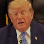 Trump anuncia autorregulação da IA por bigtechs em meio a temor social