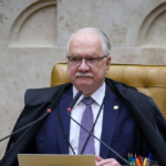 Fachin suspende decisões de Mendonça e Dino sobre diretor da PF