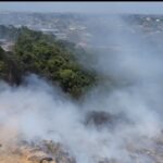 Incêndio em depósito irregular de lixo mobiliza mais de 30 bombeiros em Manaus e combate deve durar mais 24 horas