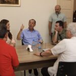 Omar destaca escolas de tempo integral em reunião com arcebispo de Manaus  