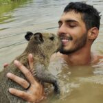 Justiça manda Agenor devolver capivara Filó ao Ibama e determina tentativa de reintegração à natureza