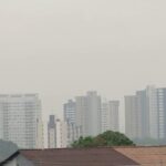 Manaus entra no 12º dia encoberta por fumaça e qualidade do ar varia entre ruim e muito ruim