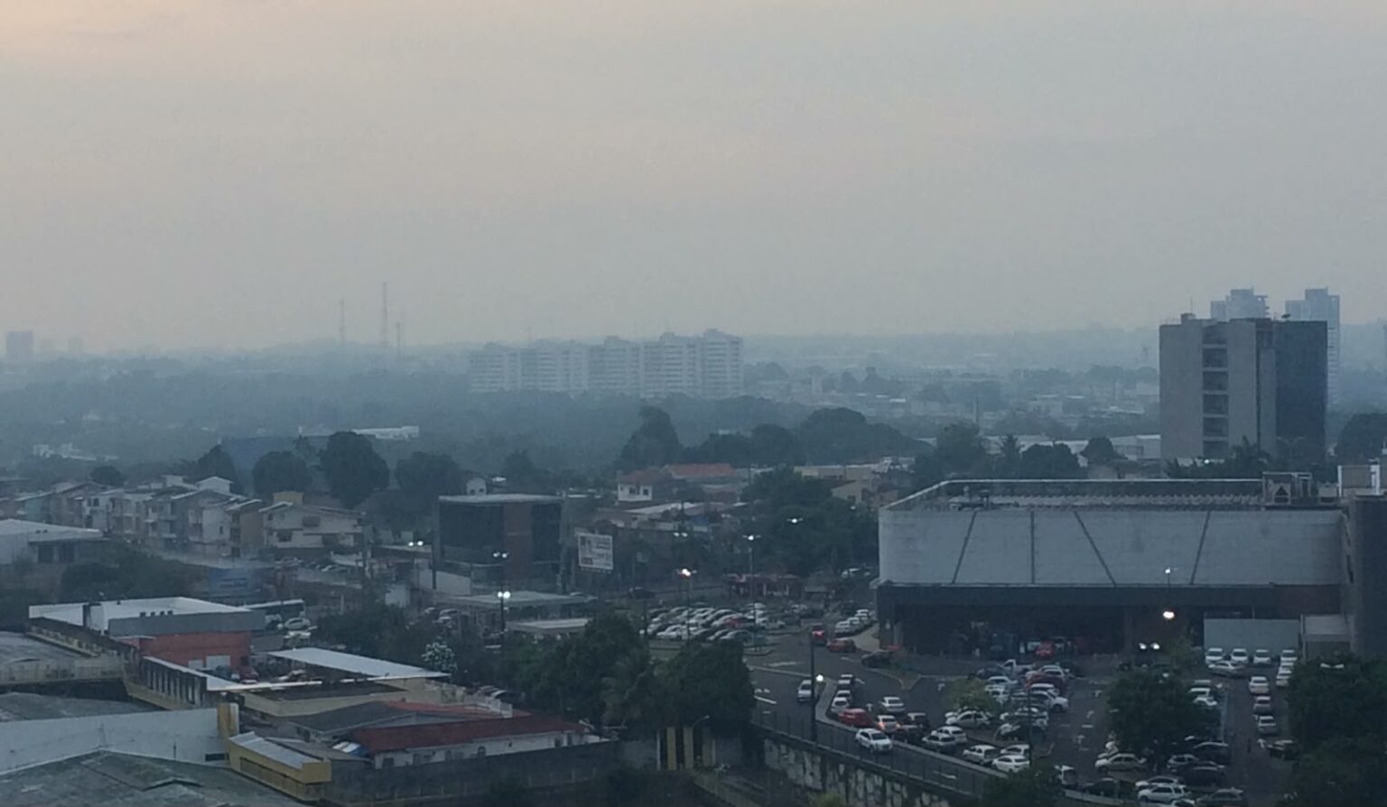 Fumaça em Manaus é risco para todos: infectologista dá dicas de proteção e alerta para sintomas
