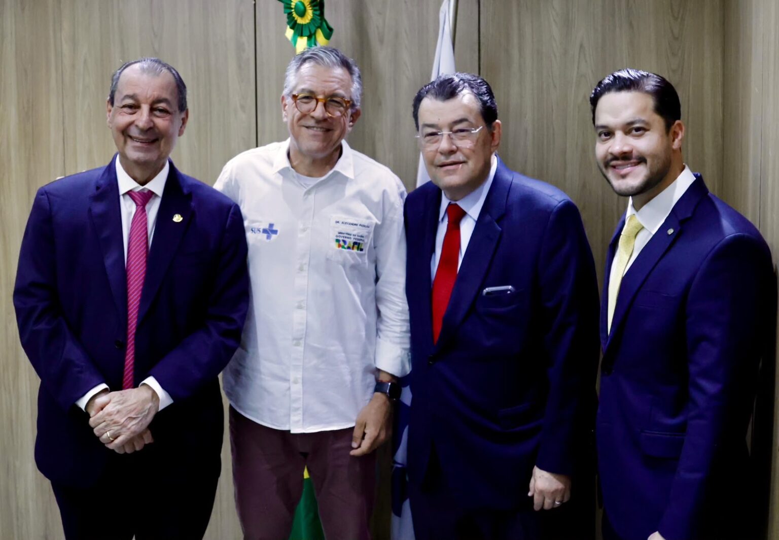 Governador eleito Omar Aziz discute com ministro da saúde ações emergenciais para o Amazonas