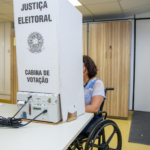 Eleitores com deficiência têm transporte gratuito no dia da Eleição
